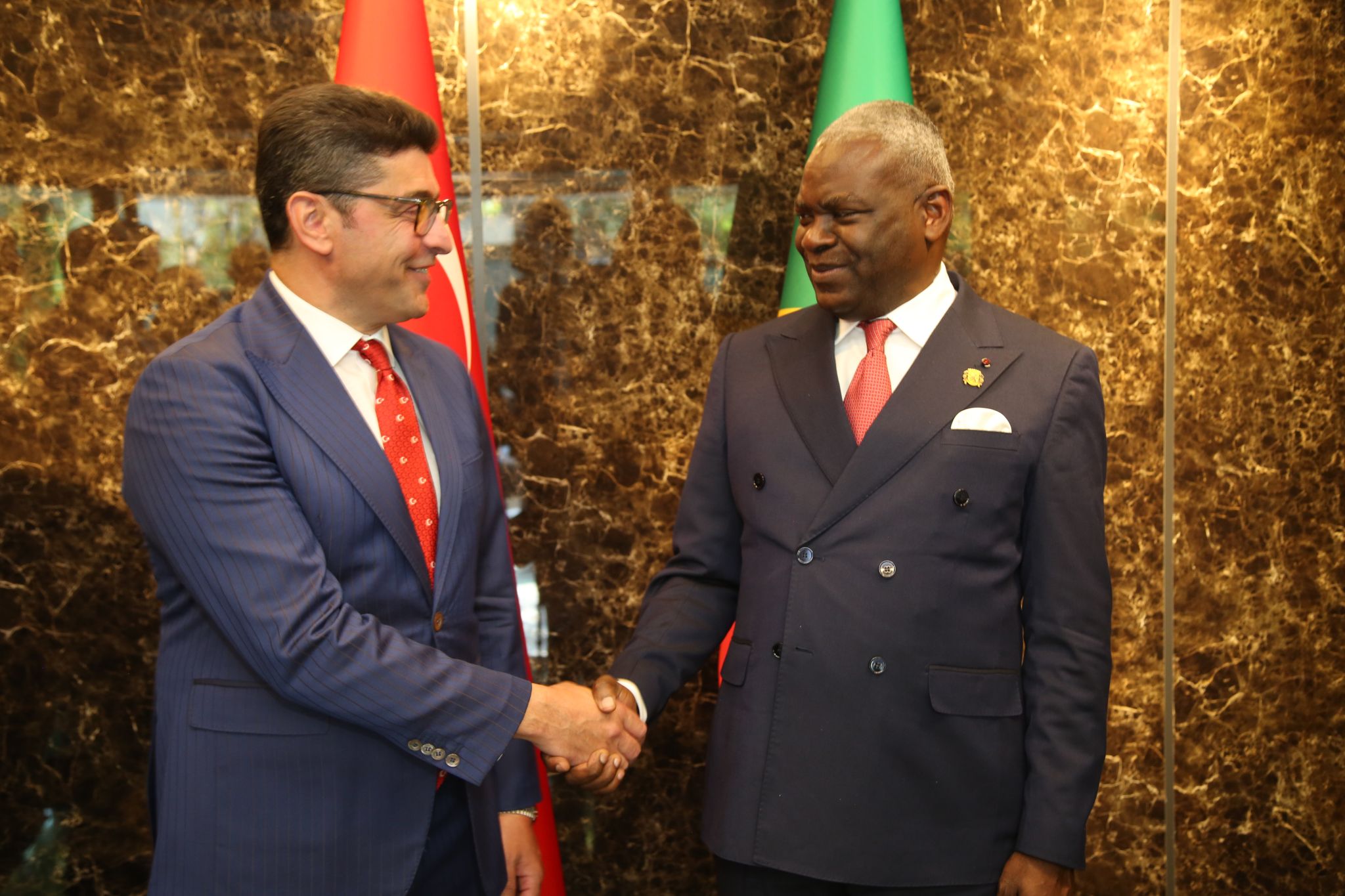 Kongo Cumhuriyeti Devlet Başbakanı’ndan Ulsan Holding’e Resmi Ziyaret